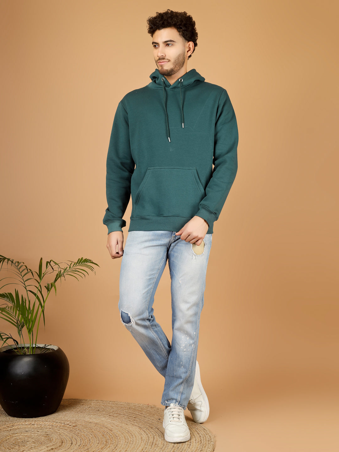 Solid Winter Hoodie – Men | Warm & Stylish Pullover Sweatshirt